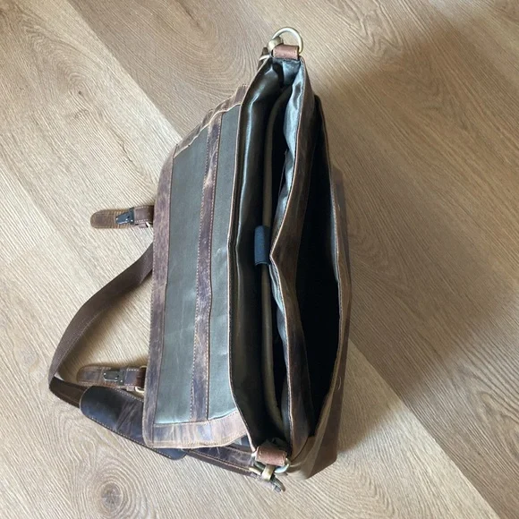 Leather Messenger Briefcase Office Laptop Crossbody Bag - Picture 7 of 9